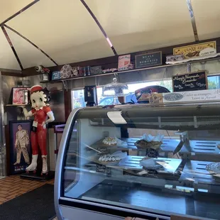 the pies and more cutesy decoration