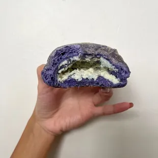 Ube-cheese pandesal ($1.85) - 4.5 stars - dough was similar to pan de coco very soft and chewy. Filling was not too sweet not too sour.