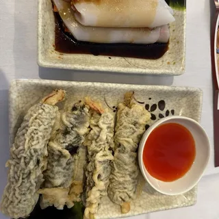 Ds31. Deep-Fried Crab Meat and Seaweed Roll