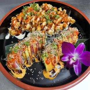 Sunset roll, popcorn lobster combo plate