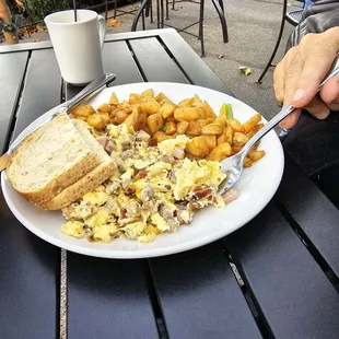 Scramble! Tons of meat!