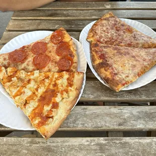 Buffalo Chicken Pizza, Plain pizza, Pepperoni Pizza