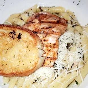 Scampi Salmon Pasta w/garlic bread