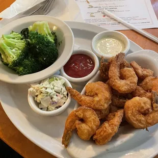 Fried Shrimp with broccoli and coleslaw