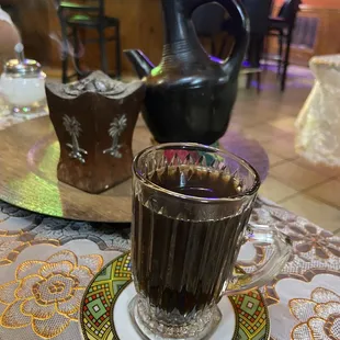 Tea with the pot for the coffee