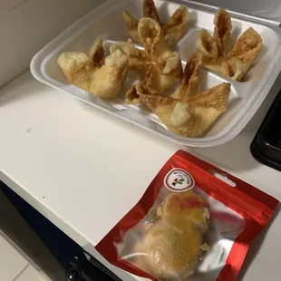 a tray of fried food