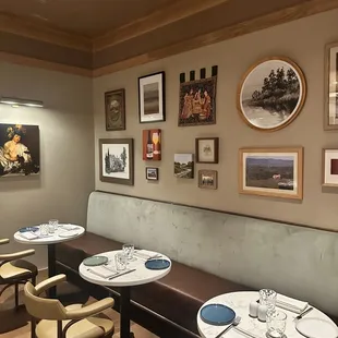 sushi and sashimi, interior