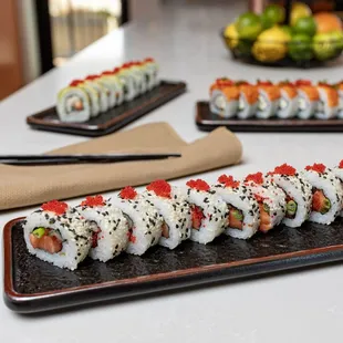 Hand-rolled sushi