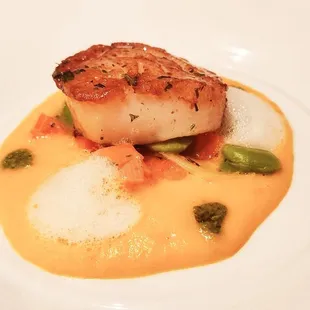 Divers Scallop with carrot clouds of foam.