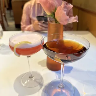 "The Napa Passion" and "Central Park West" cocktails | IG: dinewithclydeandjy