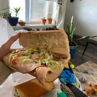 Thin meat, bread okay today, little to no sauce on some parts.