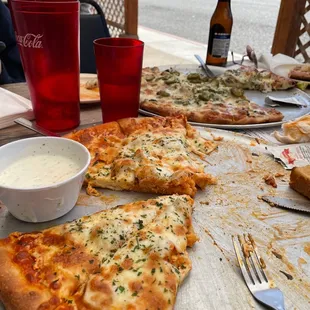 Buffalo and great white pizza, delicious!