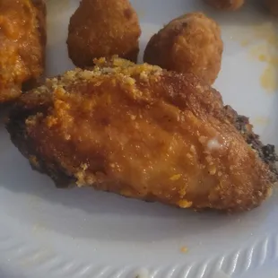 Hot garlic parm wing