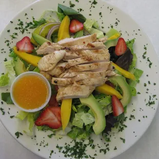 Chicken-Mango Avo Salad