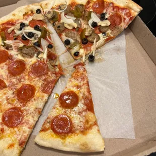 This is a " $24 "pizza. Looks really sad.