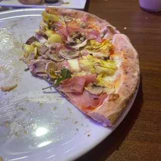 Capricciosa Pizza