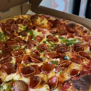 Tazze pepperoni pizza  with peppers