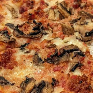bacon and Mushroom Pizza
