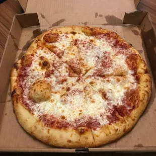 Large Cheese Pizza (Large 14"- 8 Slices)