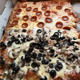 Sicilian, half pepperoni / half mushrooms and black olive!