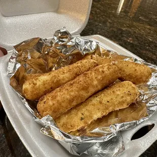 Mozzarella Sticks (6)