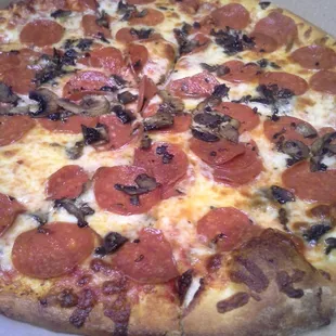 Carry out special with pepperoni and mushroom