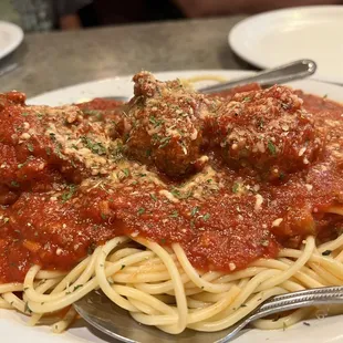 Spaghetti with meatballs