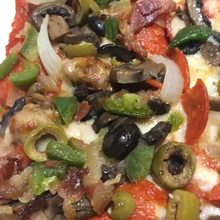 So i guess this is what NO green pepper looks like! This is why i hate delivery its already to late once you realize they got it all wrong!