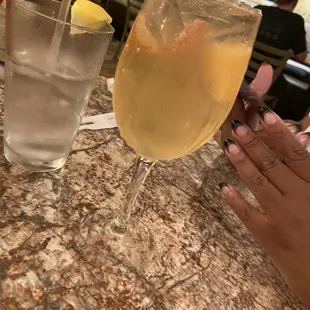Peach sangria