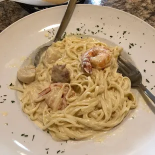 Seafood Alfredo