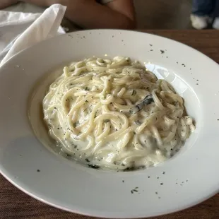 Kids spaghetti with butter sauce