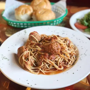 Spaghetti the works: spaghetti with meatballs, meat sauce, mushrooms and sausage #YUMM