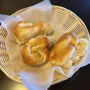 Garlic knots