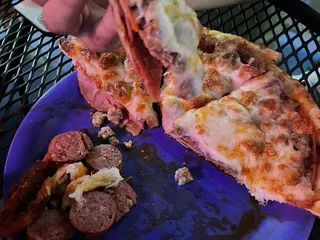 Wave Pizza Company