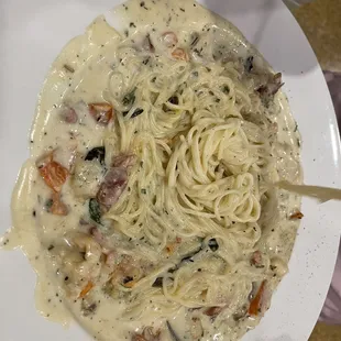 Shrimp and scallop carbonara