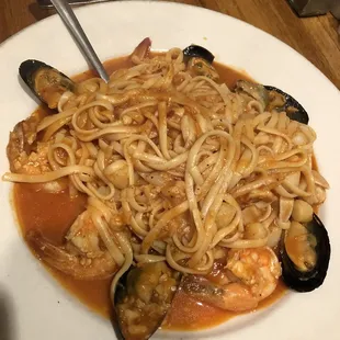 Seafood pasta... I forget the name