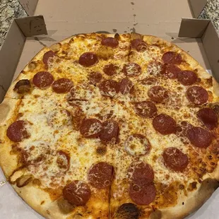 Large pepperoni pizza