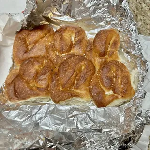 Garlic knots