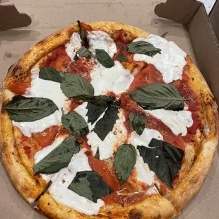 Margharita Pizza with garlic