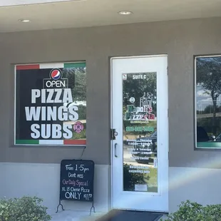Napoli&apos;s Pizzeria