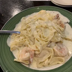 Shrimp fettuccine Alfredo