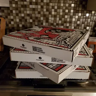 4 pizzas, not one disappointed.  The delicious crust on the pizza as just amazing.  I didn&apos;t toss this crust like i normally would.