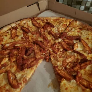 Buffalo chicken pizza,  2 thumbs up.