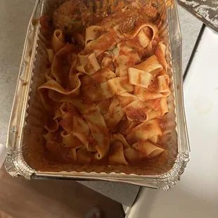 The pasta was over done and the sauce was burnt. There was one tiny meatball and one tiny sausage. So not worst the price!!