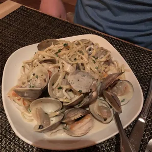 pasta dish, pasta, food