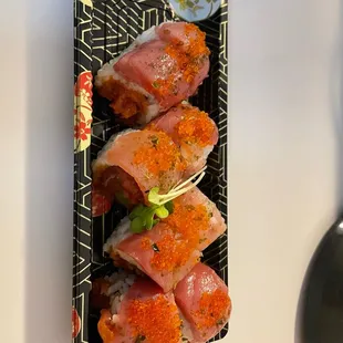 Tres Tuna Roll