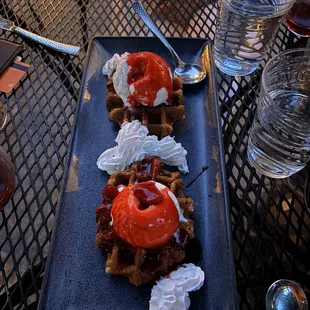 Waffles dessert