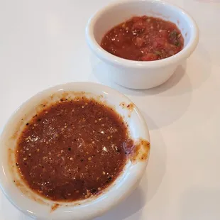 Hotter salsa in front.