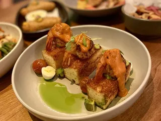 Altamirano Restaurant & Bar