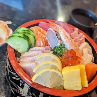 Good looking chirashi